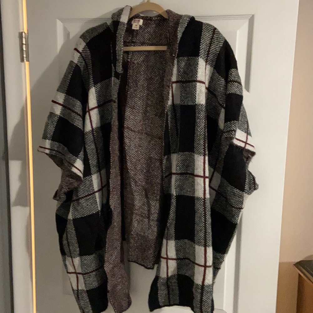 EUC hooded Poncho
